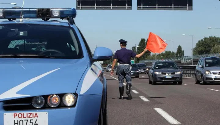 Bunică oprită în Italia cu bebelușul furat, voia să ajungă în România